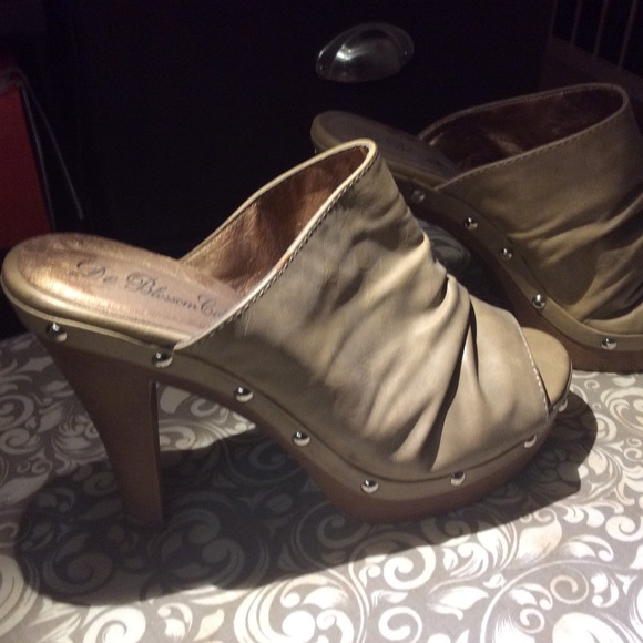 Women heels!! size 8 - Picture 2 of 4