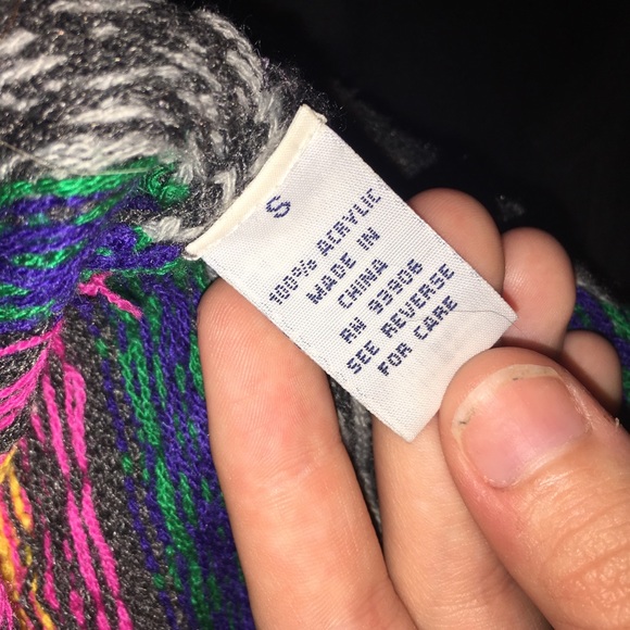 Colorful Aztec Print Sweater - Picture 3 of 4