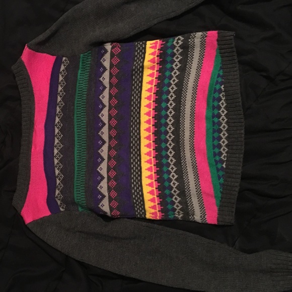 Colorful Aztec Print Sweater - Picture 4 of 4