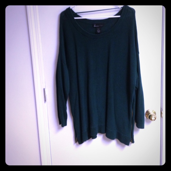 Green lane Bryant tunic sweater with side zippers