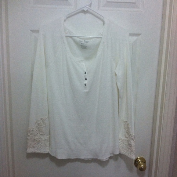 "Soft & Sexy" Long Sleeve Thermal (NWOT)