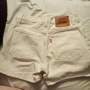 Levi high waisted shorts