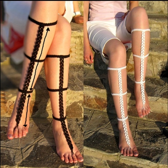Jewelry - Barefoot Sandals 👀