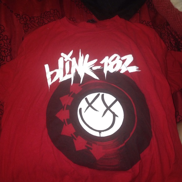 Red Blink-182 band tee