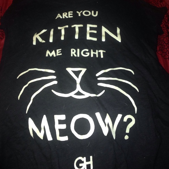 Gilly Hicks Kitten tee