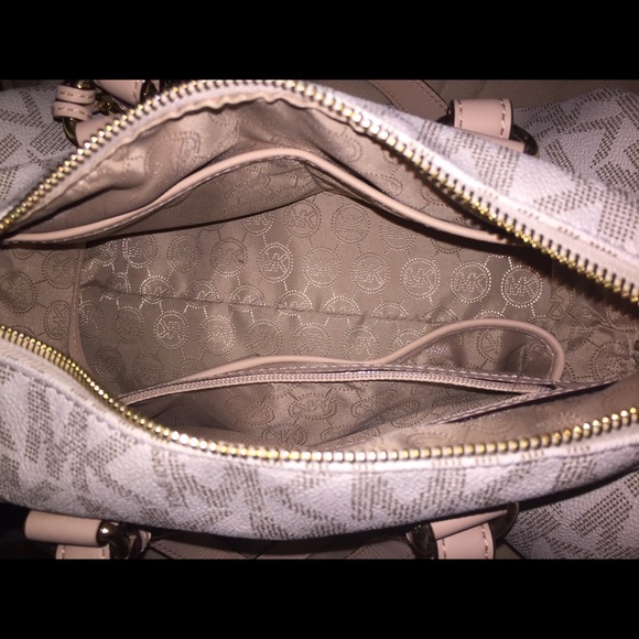 Michael Kors 'Grayson Logo- Chain' Satchel - Picture 4 of 4