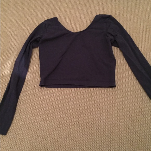 Long sleeve crop top