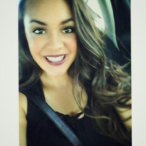 Meet your Posher, Areyna