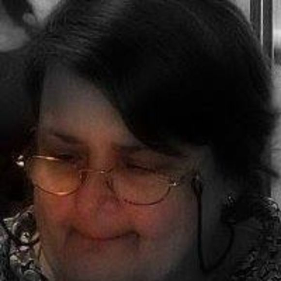 Meet your Posher, Arlene - Picture 1 of 1