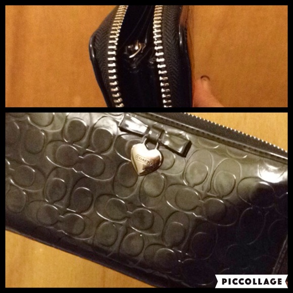 Black Coach zipped wallet- used
