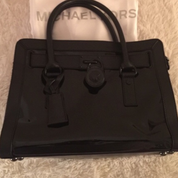 *NEW LISTING* still available