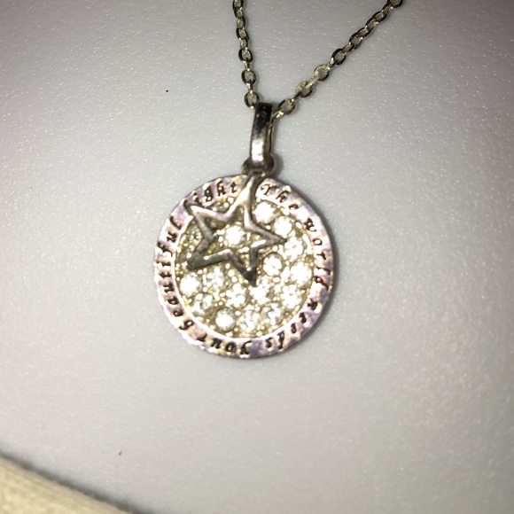 Silver star with crystal pendant Necklace - Picture 3 of 4