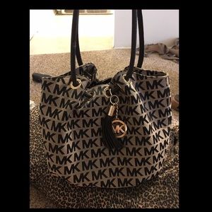 Authentic MK PURSE
