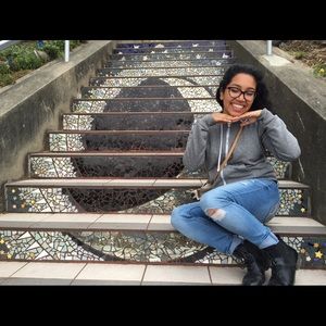 Meet your Posher, Jennifer