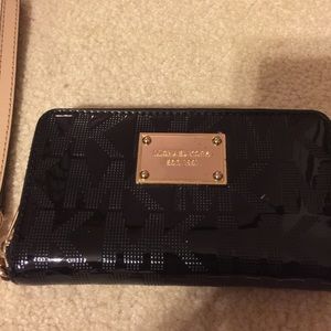 ❌SOLD❌ Michael Kors Wristlet