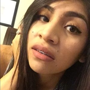 Meet your Posher, Yadira