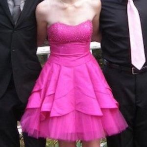 Gorgeous pink homecoming/party/prom dress!