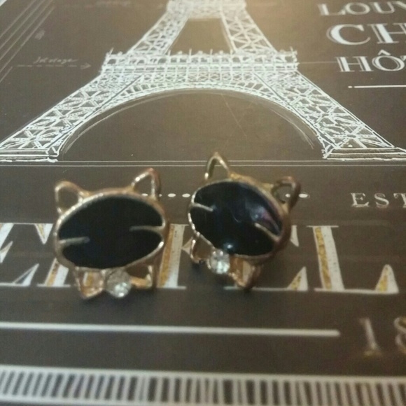 Cat earrings