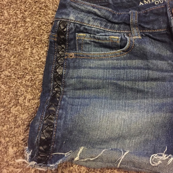 Shorts - Picture 2 of 4