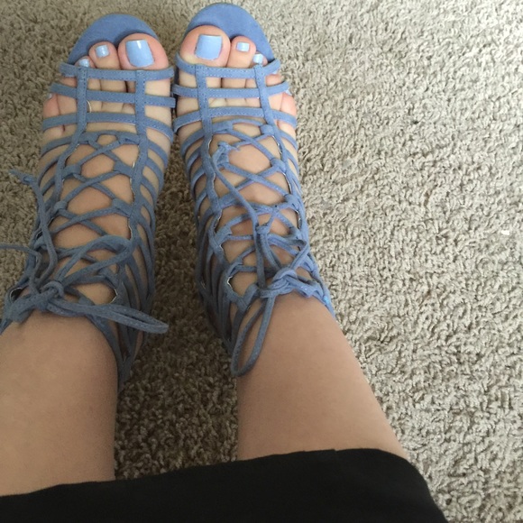 ✨Sale✨the perfect Steve madden blue lace up shoes