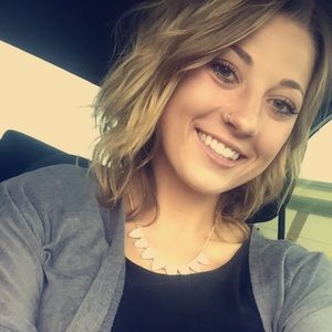 Meet your Posher, Marissa