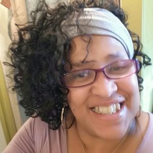 Meet your Posher, Dana