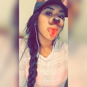 Meet your Posher, Nora