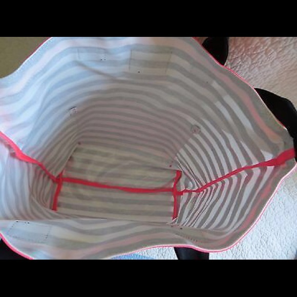 Victoria's Secret 2016 beach tote - Picture 4 of 4