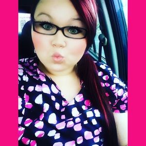 Meet your Posher, Courtney