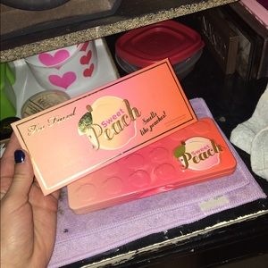 TOO FACED SWEET PEACH PALETTE