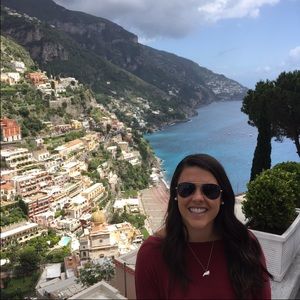 Meet your Posher, Katie