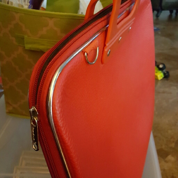 Red laptop case - Picture 2 of 4