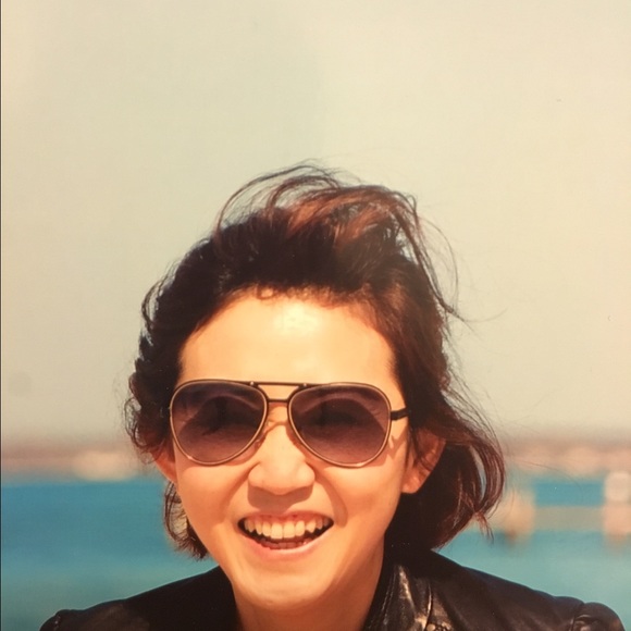 Meet your Posher, Vivian