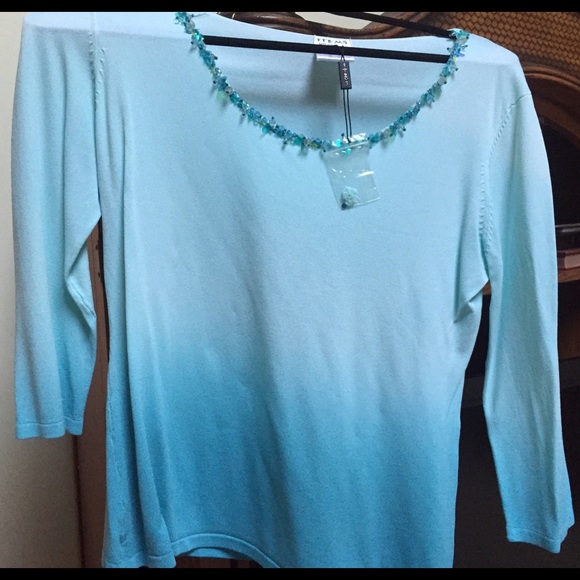 Aqua color 3/4 lgth sleeve viscose/nylon blend top - Picture 1 of 3