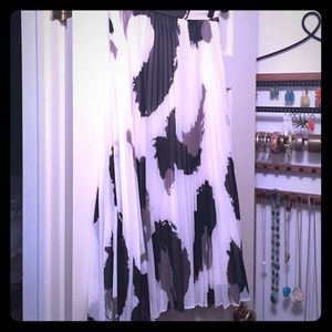 Banana Republic pleated midi skirt