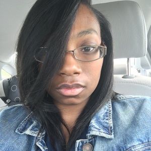 Meet your Posher, Jamesha