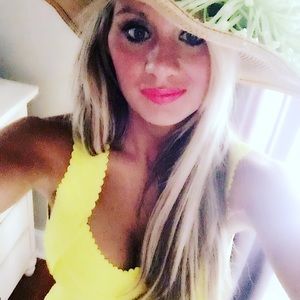 Meet your Posher, Leanne