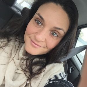 Meet your Posher, Gabriella