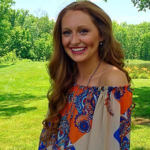 Meet your Posher, Julia