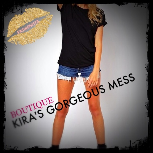 ๐HOST PICK๐ BNWT Backless Angel Wings Black Tee - Picture 2 of 4