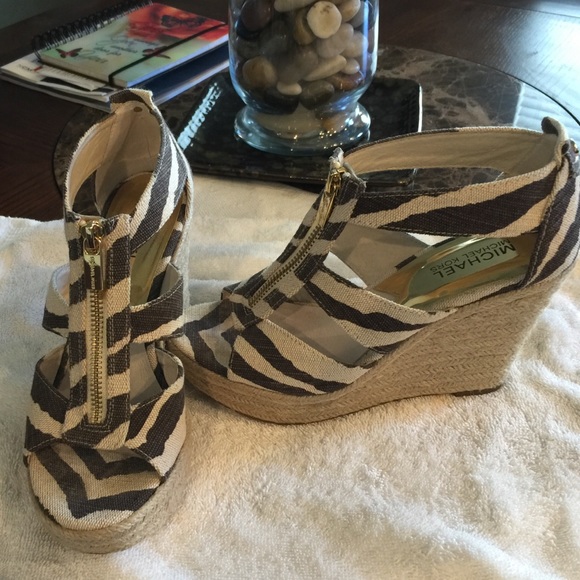 Micheal Kors wedges