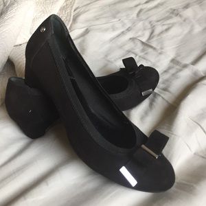 Black Dana Buchman Heels