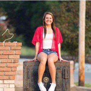 Meet your Posher, Brittney