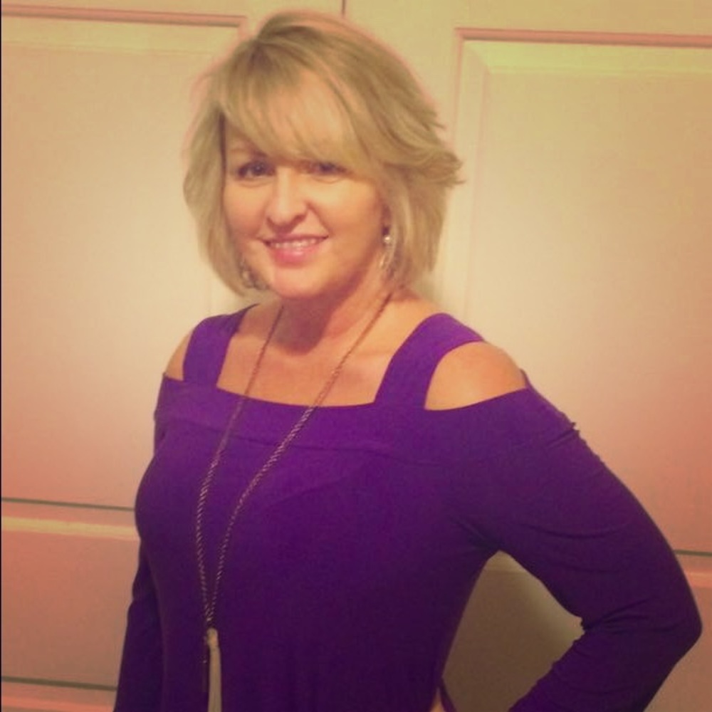 Meet your Posher, Debbie