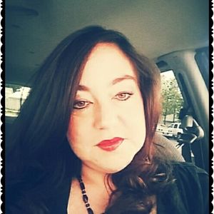 Meet your Posher, Genevieve