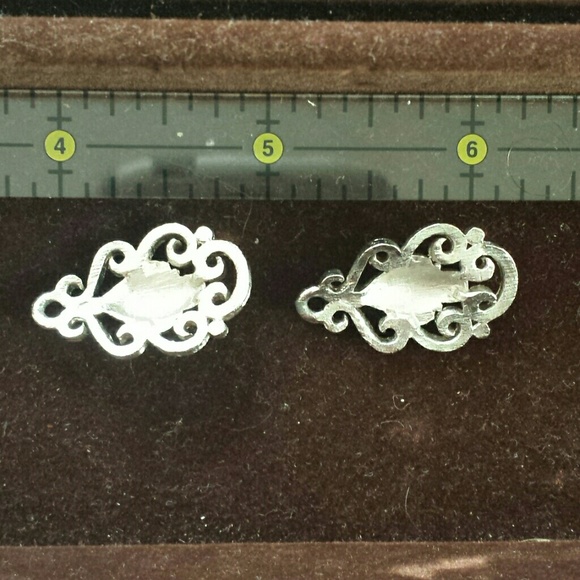 Hand cast silver earrings.CLOSING SHOP . DISCOUNTS - Picture 3 of 3