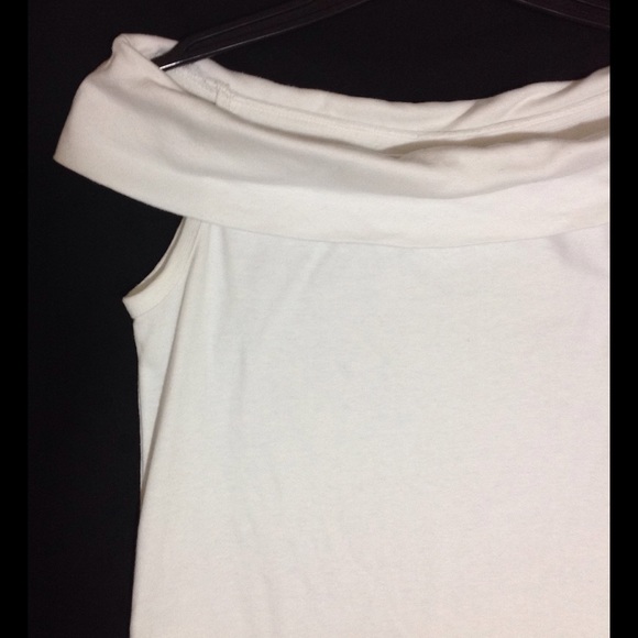 Vintage 80s or 90s off the shoulder top - Picture 2 of 3