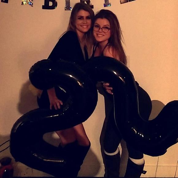 Meet your Posher, Calli - Picture 1 of 1