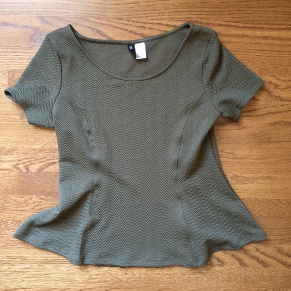 H&M army green peplum top