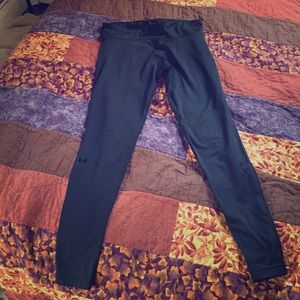 Black UnderArmor running pants